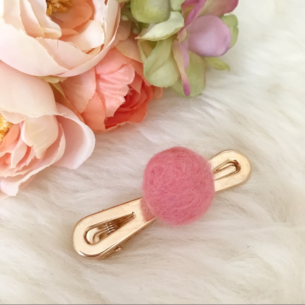 Girl’s hairpin